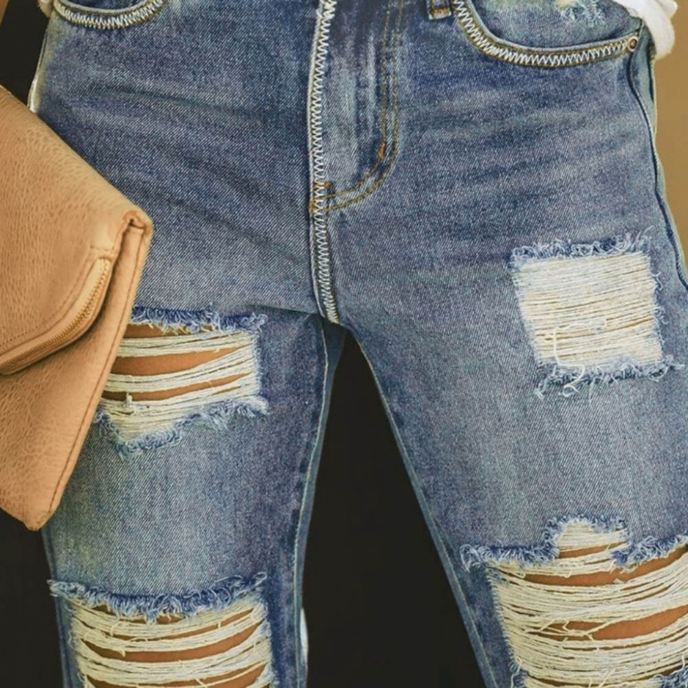 NWOT Destroyed/ Distressed Boyfriend Jeans - Picture 4 of 7